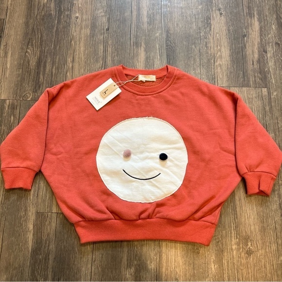 MOBO Other - NWT Kids  Smily Face Orange Lo g Sleeves Sweatshirt Size 5